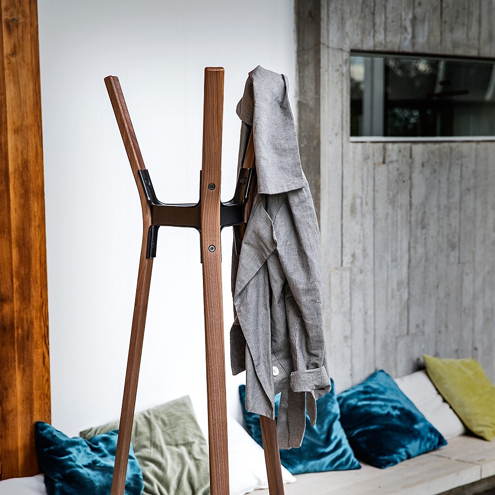 STEELWOOD COATSTAND WALNUT｜マジス｜コンフォートQ｜阪急百貨店のインテリアショップ