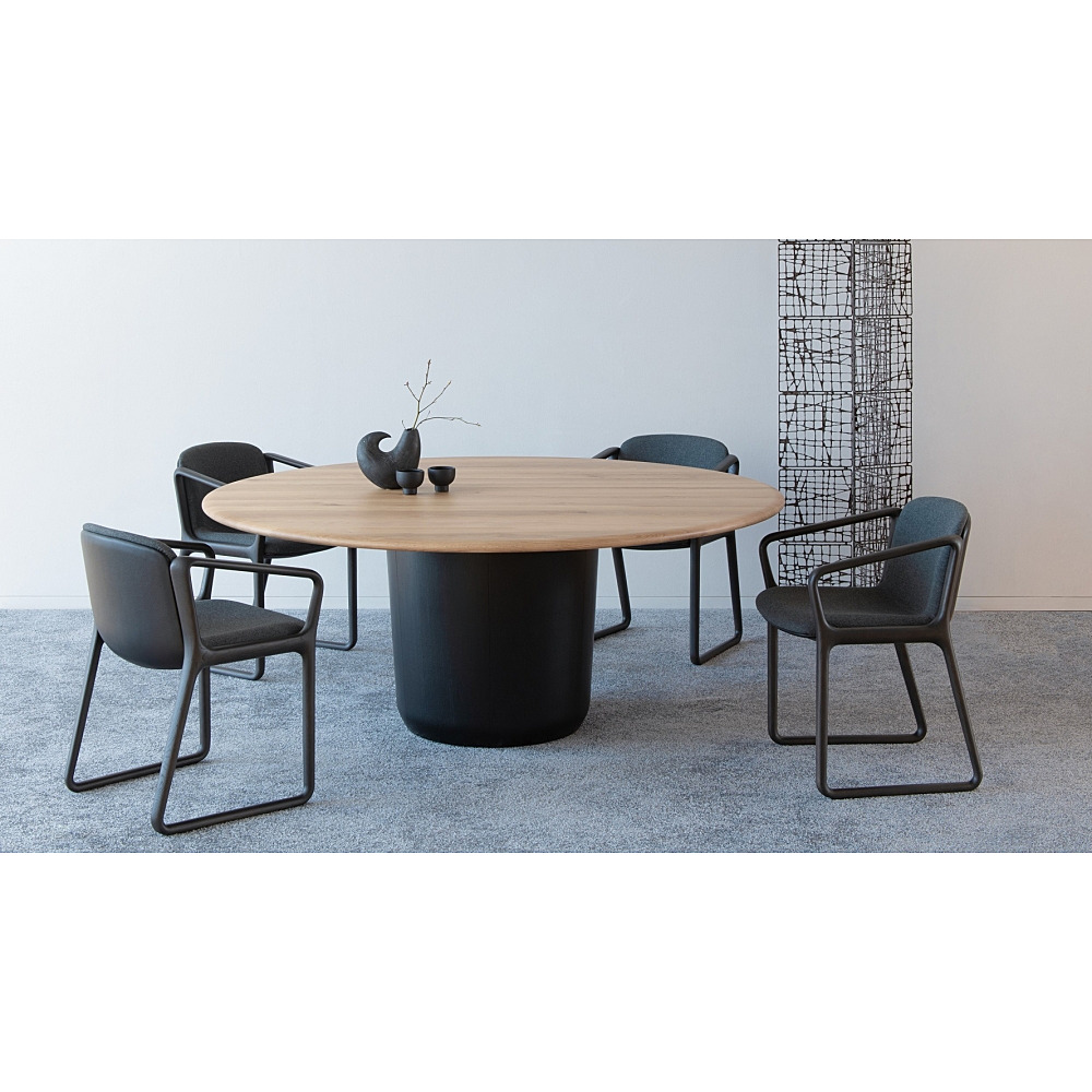 ONE LUX DINING ROUND TABLE｜カンディハウス｜コンフォートQ